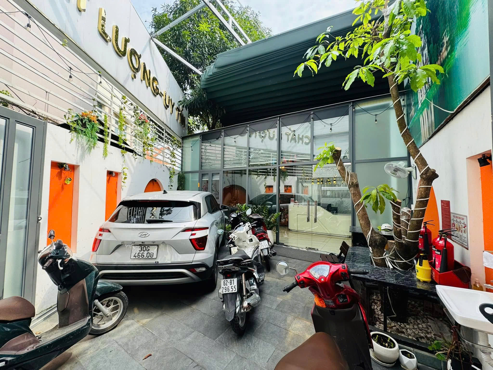 Bán nhà Mặt tiền Lý Chính Thắng - gần Vòng Xoay Dân Chủ, 206m2, nở hậu 12m, 45 tỷ. - Ảnh chính