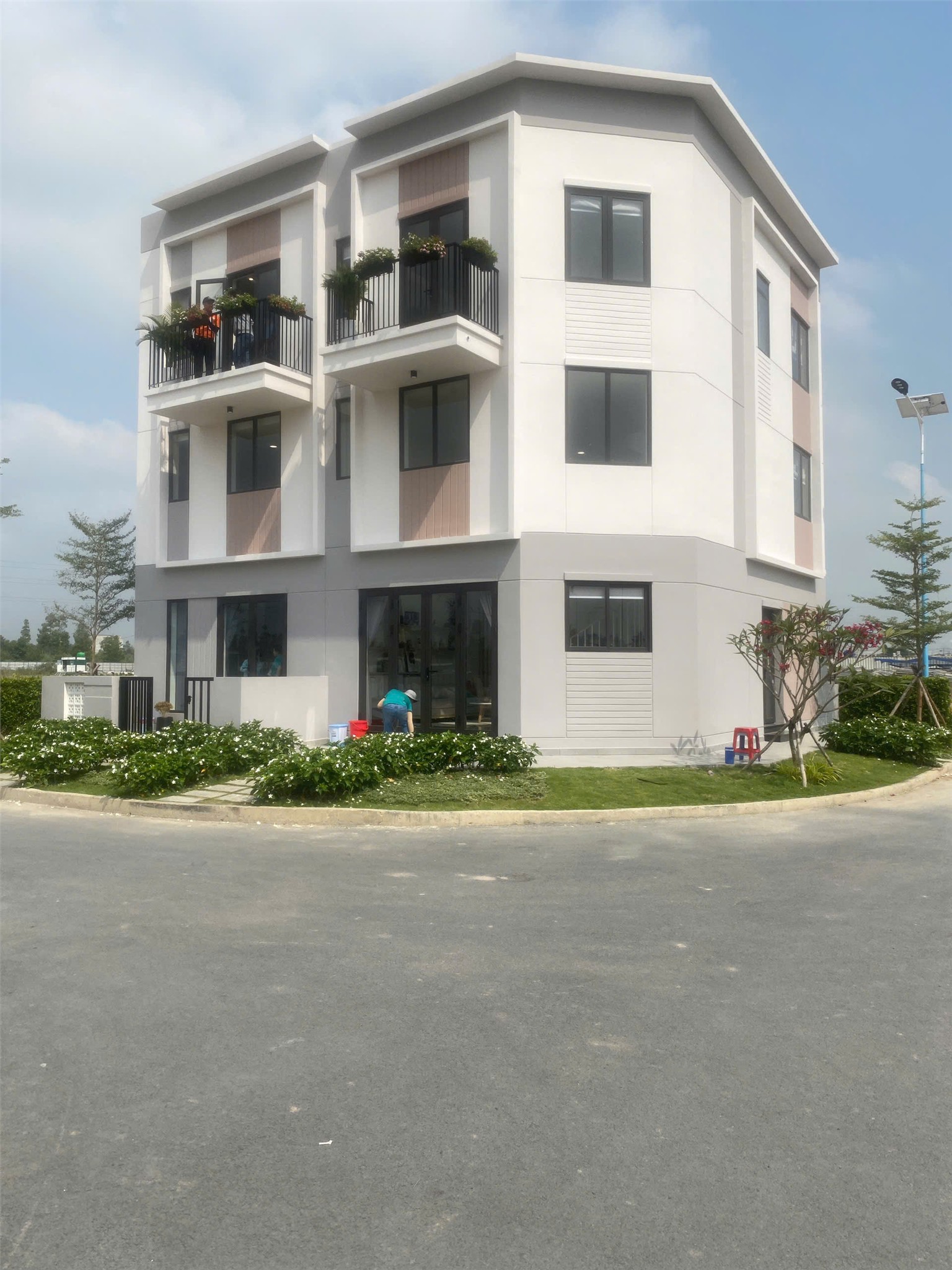 Nhà Ở Xã Hội Hòa Phú – 3PN, 3WC, Nội Thất Đầy Đủ, Giá Cực Tốt - Ảnh chính