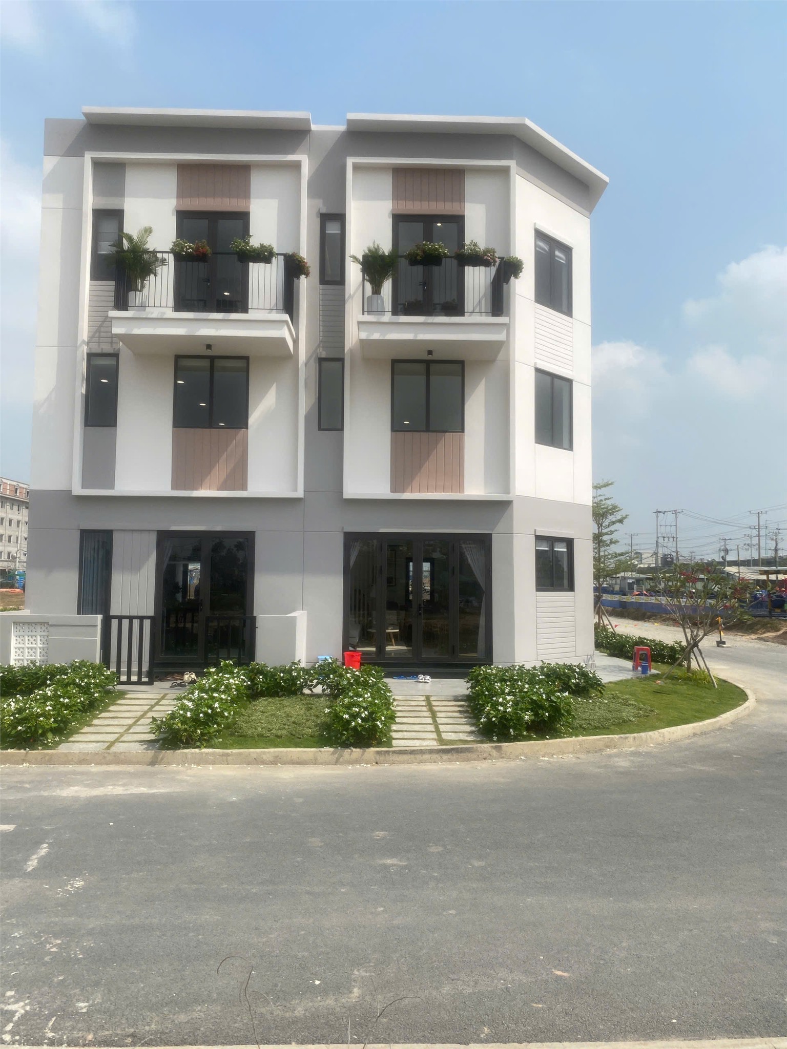 Nhà Ở Xã Hội Hòa Phú – 3PN, Full Nội Thất, Dọn Vào Ở Ngay - Ảnh chính