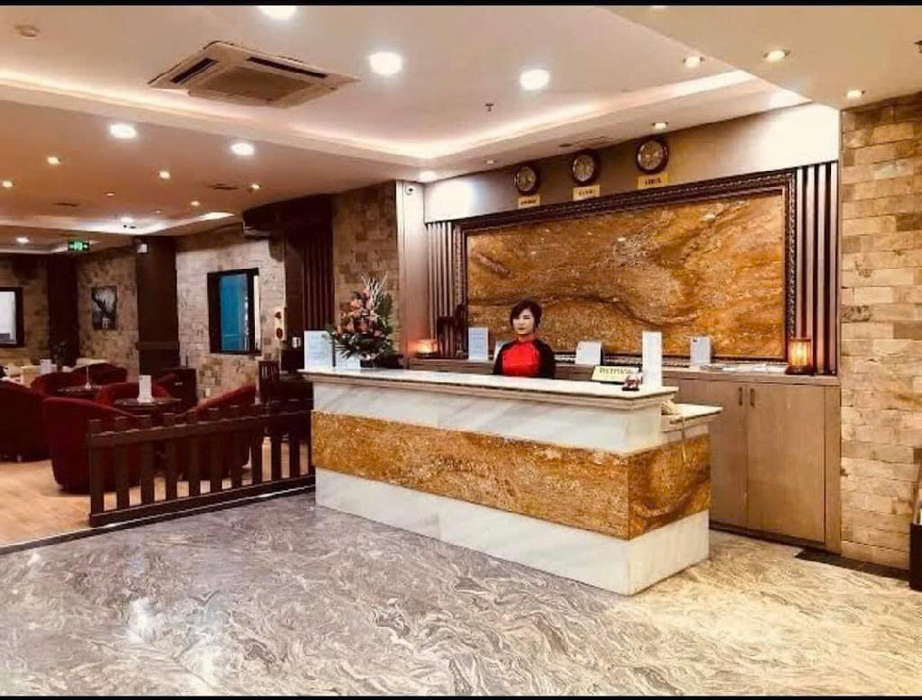 TÒA KHÁCH SẠN DÒNG TIỀN 2.2 TỶ/NĂM – 200M x 10 TẦNG – 42 PHÒNG –Ô TÔ –TRẦN DUY HƯNG –68 TỶ - Ảnh chính