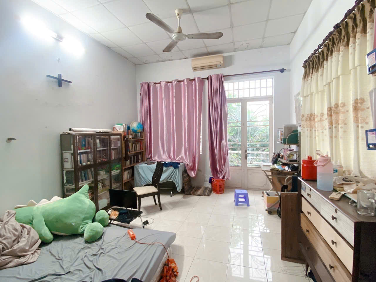 Bán nhà quận 10, Cách Mạng Tháng 8, 136m2, 2 tầng, 18 tỷ, hẻm xe hơi - Ảnh 2