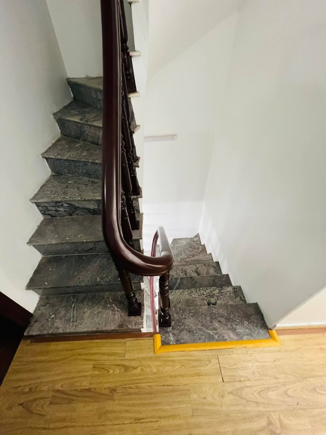 Cho thuê nhà mới đẹp 30m2 4tầng phố Võng Thị chỉ 10tr/tháng gần Hồ Tây - Ảnh 3