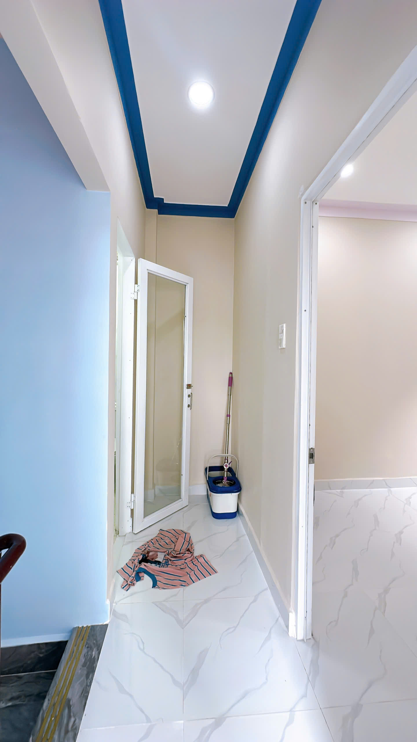 Sát mặt tiền xe hơi <br><br>Khánh Hội Q4  Trung tâm <br><br>HƠN 2 TỶ - Ảnh 3