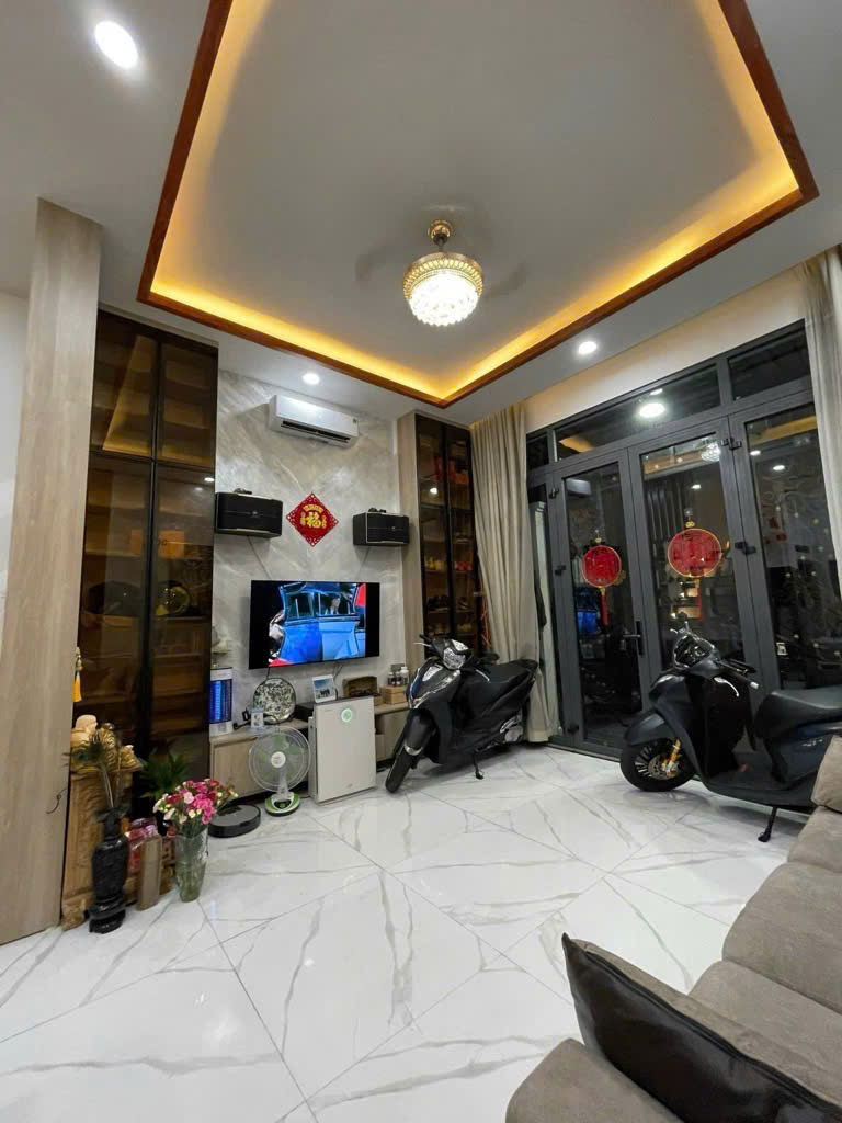 SÁT MẶT TIỀN Q4  XE HƠI <br>CHỈ 8 TỶ - Ảnh chính