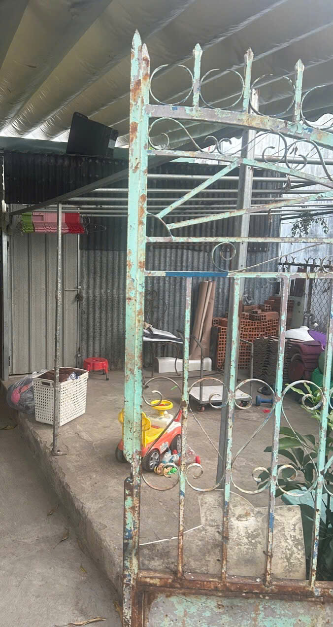 BÁN GẤP NHÀ C4 LÔ GÓC 2 MẶT TIỀN – QUẬN 2 – 100M² - CHỈ 4,5 TỶ - Ảnh chính