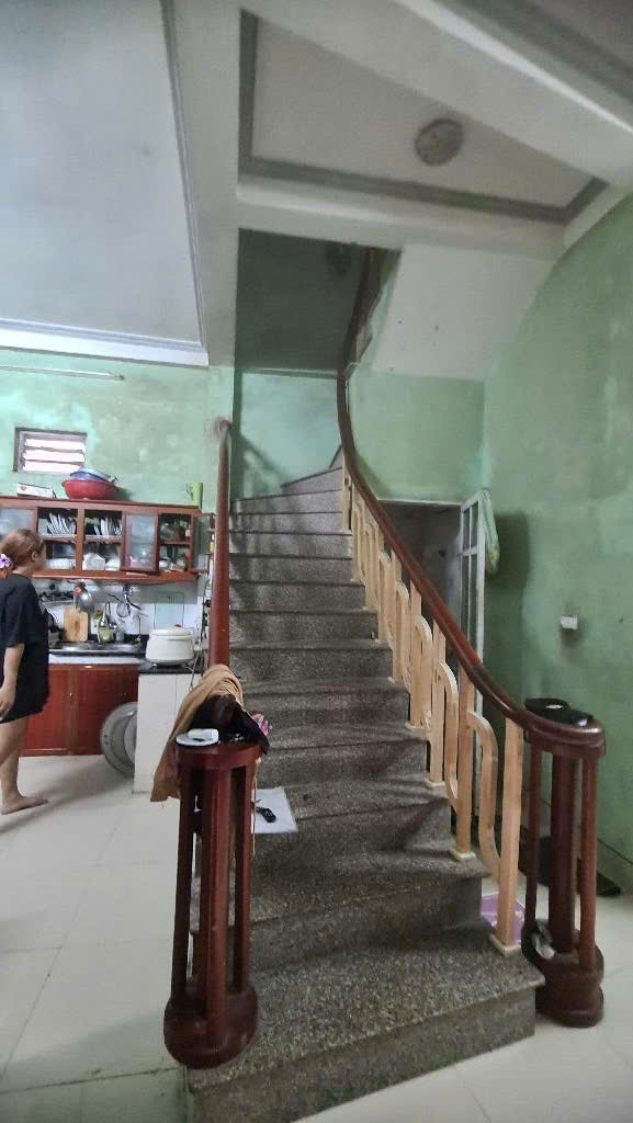 LÔ GÓC - Ô TÔ ĐỖ - NHÀ DÂN XÂY NHỈNH 6 TỶ AC ĐẦU TƯ CỬA RA ỔN ĐỊNH KHU VỰC PHÁT TRIỂN MẠNH - Ảnh 2