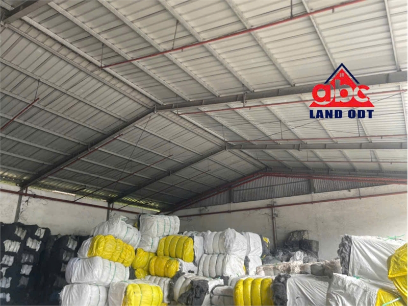 X066 Nhà xưởng bán đã bao gồm toàn bộ máy móc. khu vực đông dân cư. giao liền - Ảnh 3