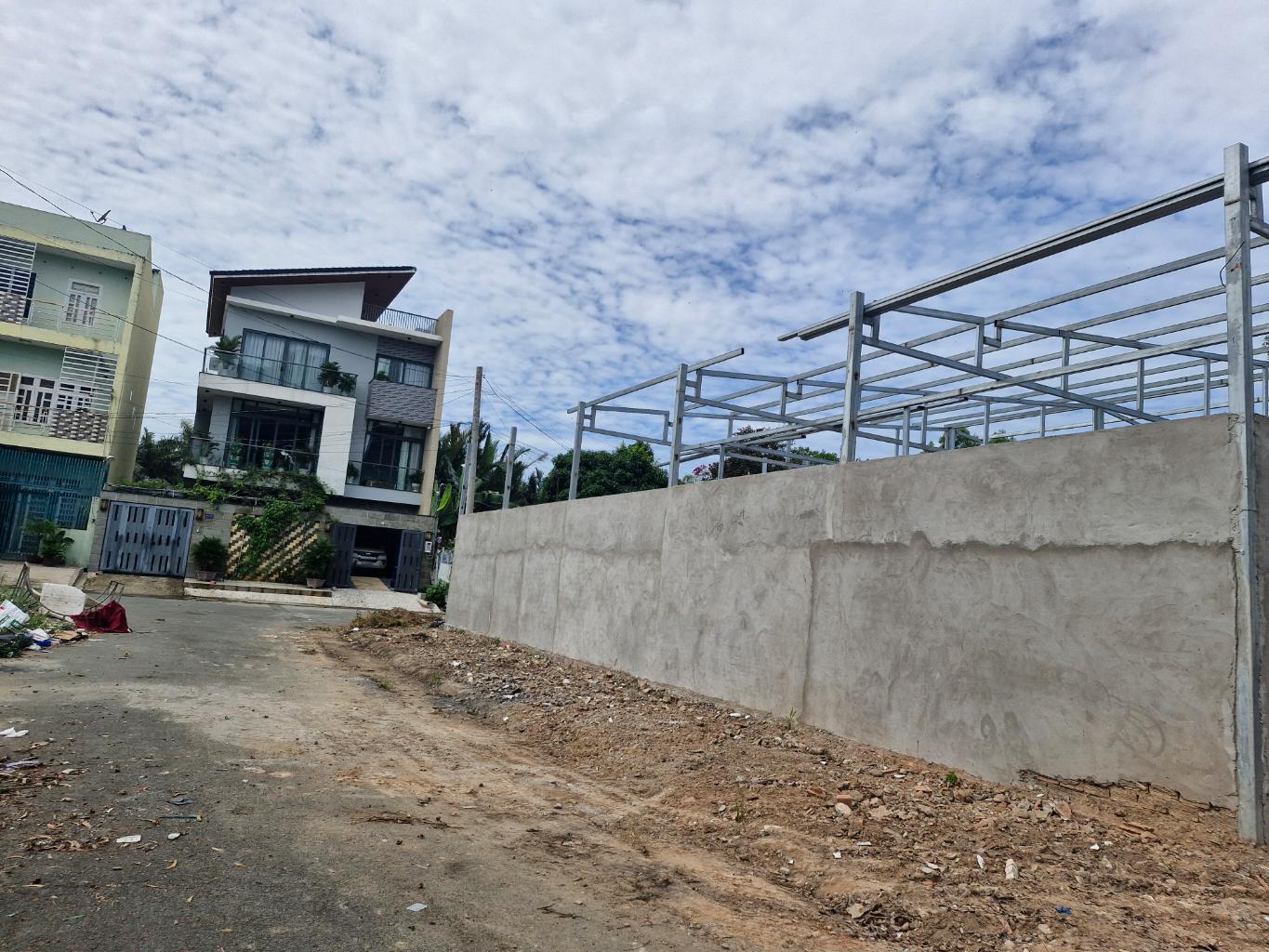 BÁN NHÀ TRỌ DÃY 14 PHÒNG 204 M2, KẾ BÊN KCN CAO PHÚ HỮU Q9, NHỈNH 8 TỶ - Ảnh 1