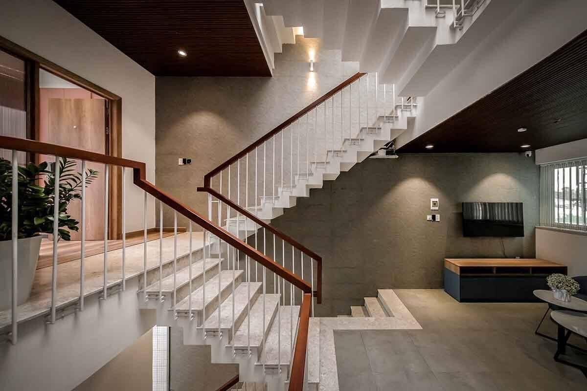 **Bán nhà đường Lạc Long Quân, phường 10, Tân Bình; 4*30, 4 tầng - 13,7 tỷ - Ảnh chính