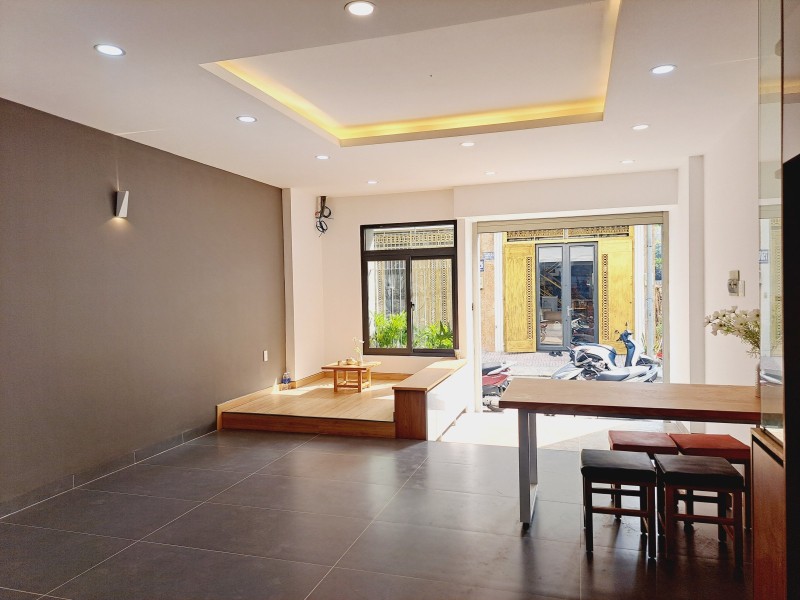 Bán nhà NGUYỄN KHUYẾN, 5MX 12M - 4 TẦNG - 5 PHÒNG NGỦ - Ảnh 2