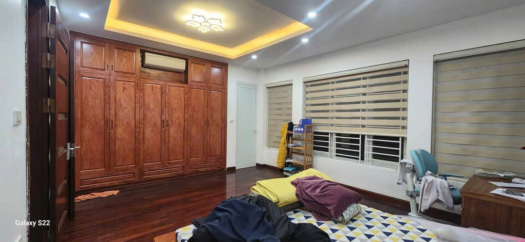 BÁN NHÀ PHỐ MẠC THÁI TỔ - CẦU GIẤY 55M² - 5 TẦNG - Ô TÔ TRÁNH - VỈA HÈ RỘNG GIÁ 22.6 TỶ - Ảnh chính