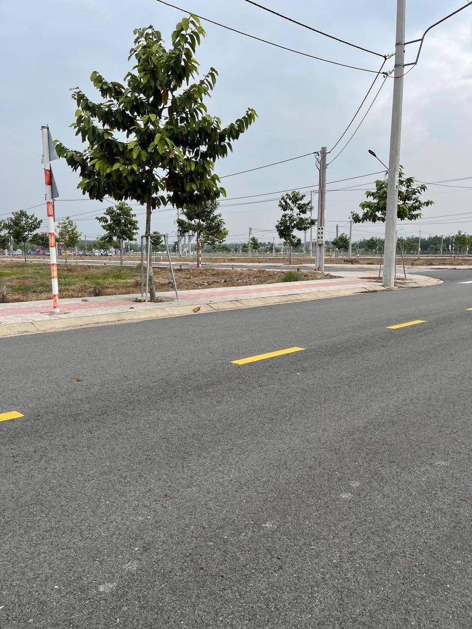 BÁN GẤP LÔ ĐẤT TRUNG TÂM – GIÁ CỰC TỐT, SỔ RIÊNG, CÔNG CHỨNG NGAY! - Ảnh 1