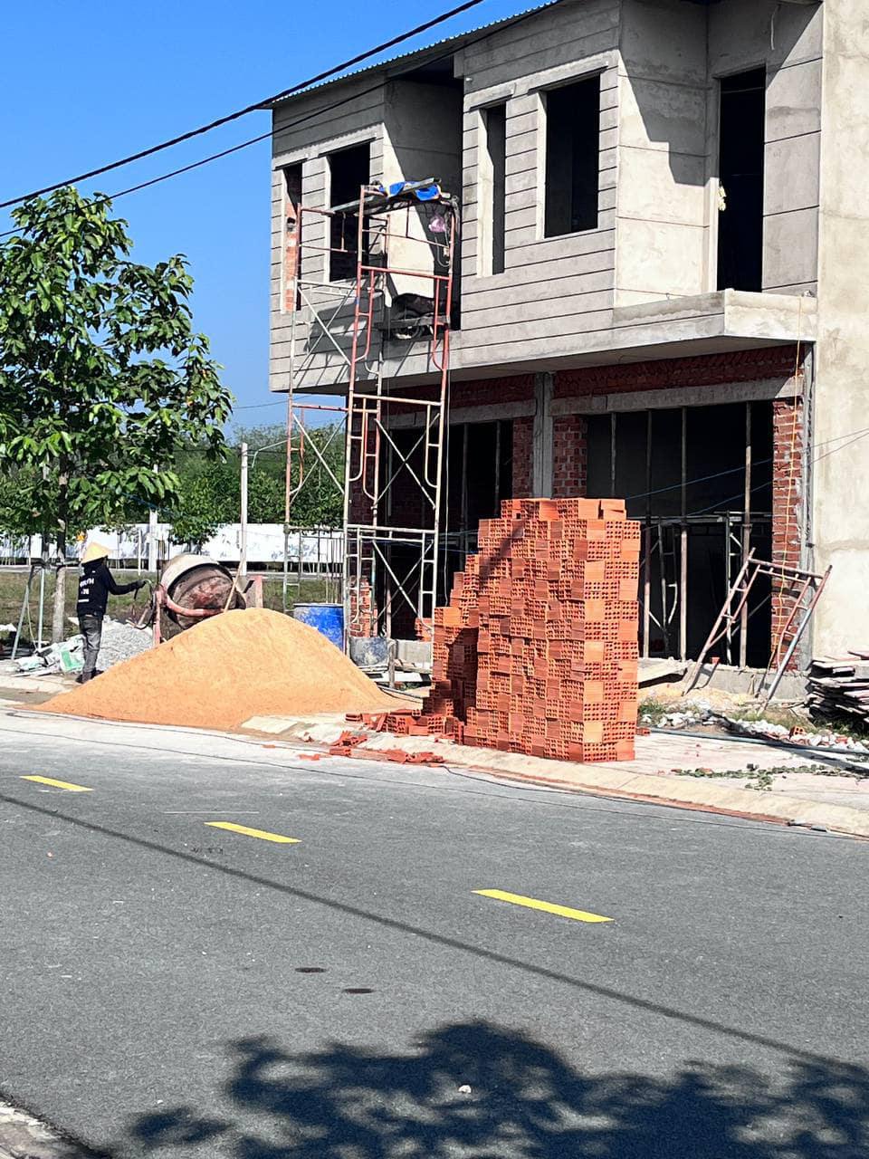 BÁN GẤP LÔ ĐẤT TRUNG TÂM – GIÁ CỰC TỐT, SỔ RIÊNG, CÔNG CHỨNG NGAY! - Ảnh 2