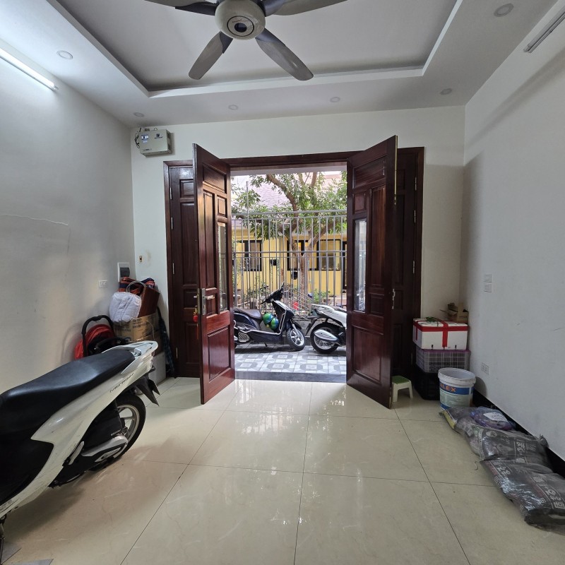 Chỉ 10 Tỷ có nhà sd 52m2 6 Tầng, Vị Trí VIP Dương Quàng Hàm  Ở  Nhà Đẹp - Ngõ Thẳng, Gần Oto - Ảnh 1