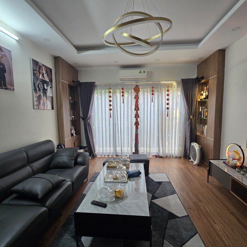 Chỉ 10 Tỷ có nhà sd 52m2 6 Tầng, Vị Trí VIP Dương Quàng Hàm  Ở  Nhà Đẹp - Ngõ Thẳng, Gần Oto - Ảnh chính