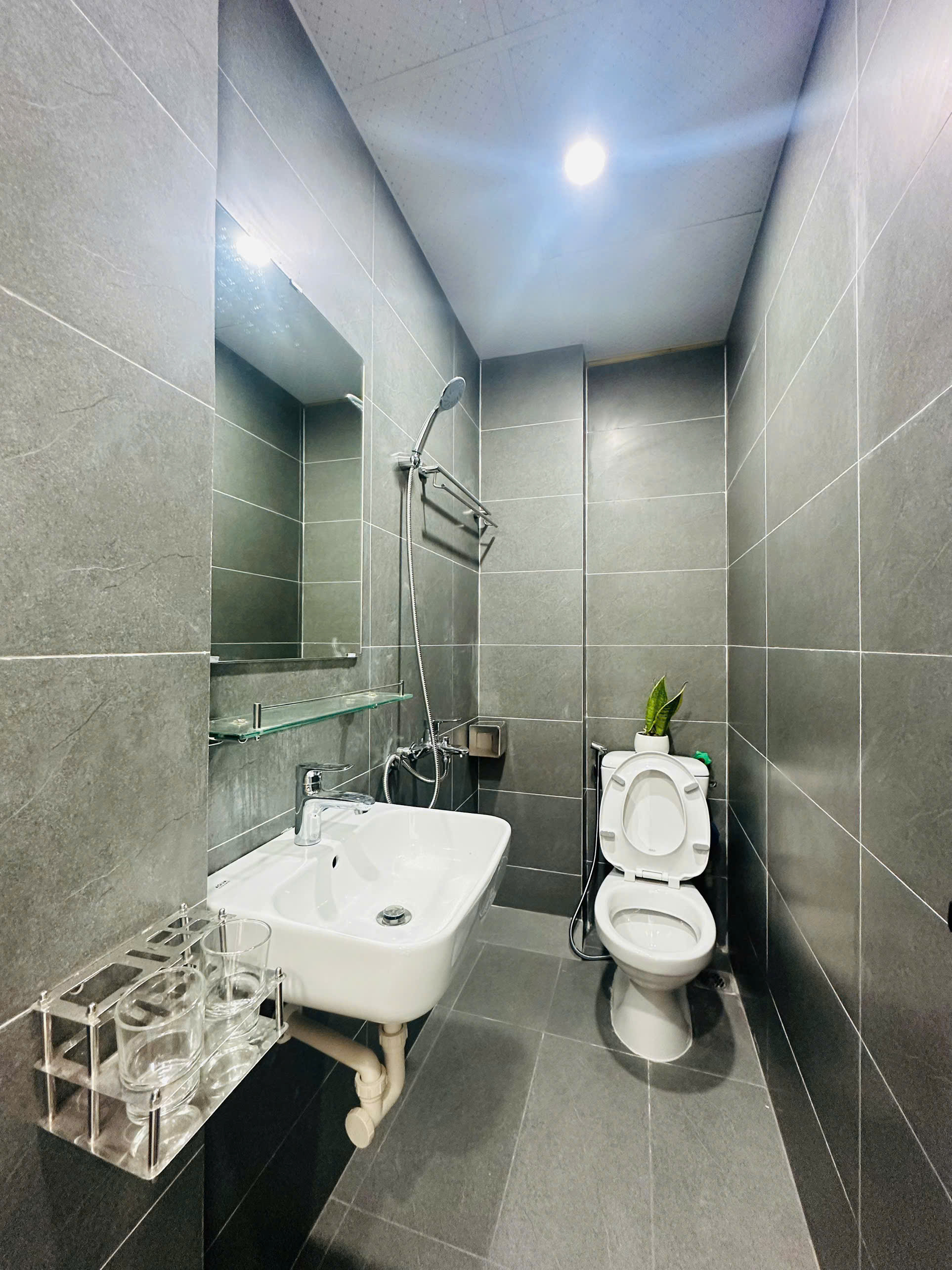 (Cực hiếm) Phòng Studio mới khai trương tại ngõ 44 Hào Nam - Tặng khách 1 triệu - Có máy giặt riêng - Ảnh 1