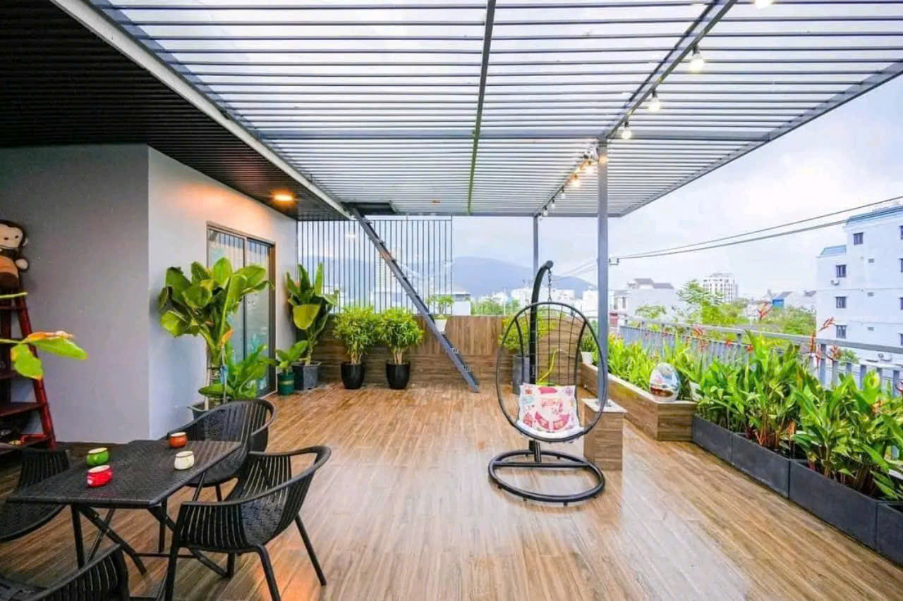 Bán villa Sơn trà 150m2 dòng tiền ổn định 50 tr/tháng mặt tiền Phan Bá Vành sát biển - Ảnh 1