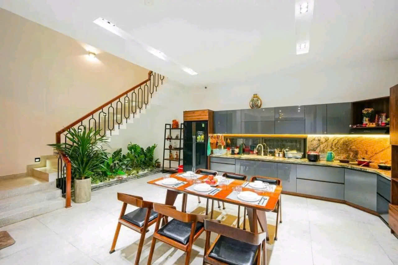 Bán villa Sơn trà 150m2 dòng tiền ổn định 50 tr/tháng mặt tiền Phan Bá Vành sát biển - Ảnh 4