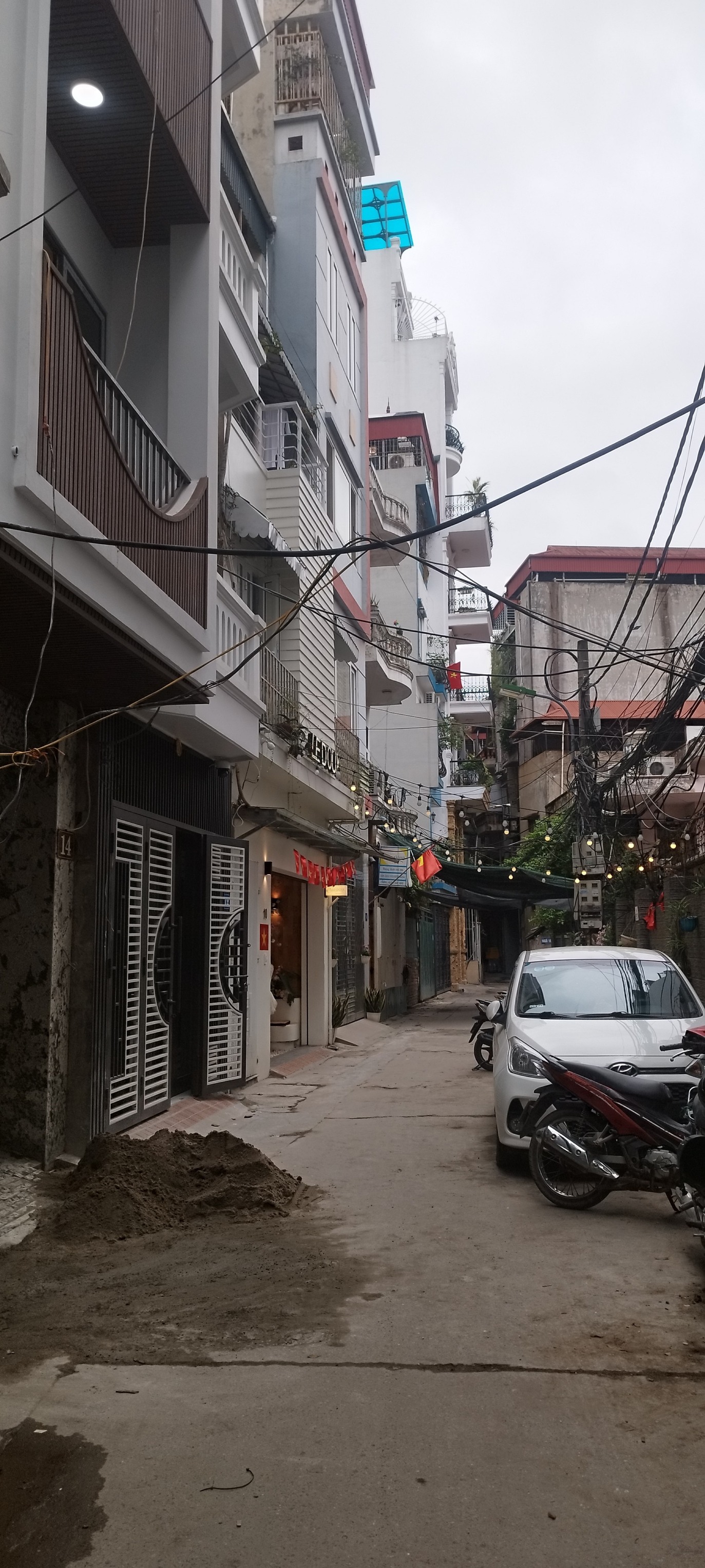 BÁN NHÀ CẦU GIẤY-NGUYỄN VĂN HUYÊN-7T-50M-18.5TY. LH: 0982769586 - Ảnh 1
