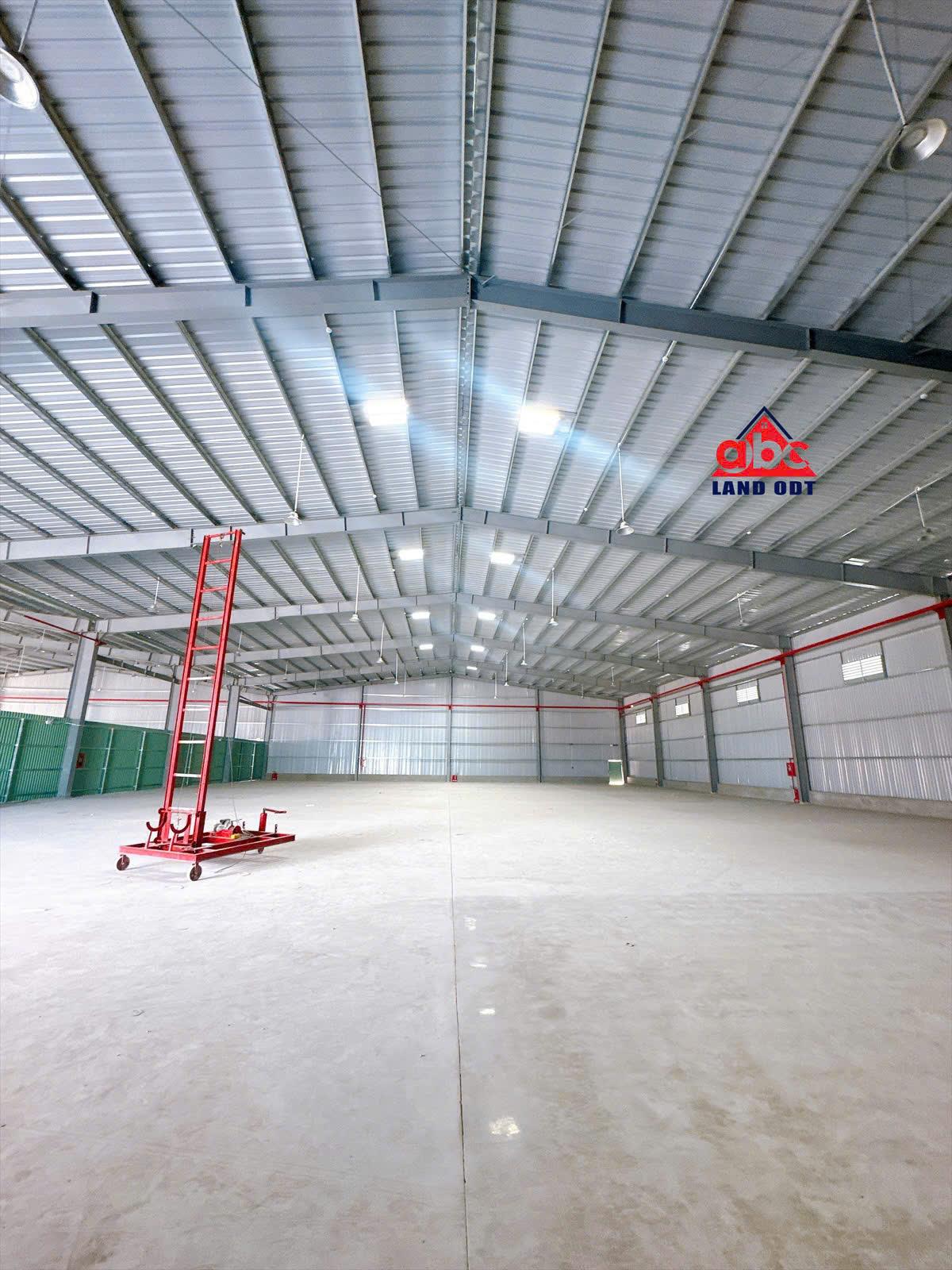XT198 CHO THUÊ XƯỞNG SẢN XUẤT 1500m2 CNN TẠI LONG THÀNH - ĐNAI GIÁ 112TR/1 THÁNG - Ảnh chính