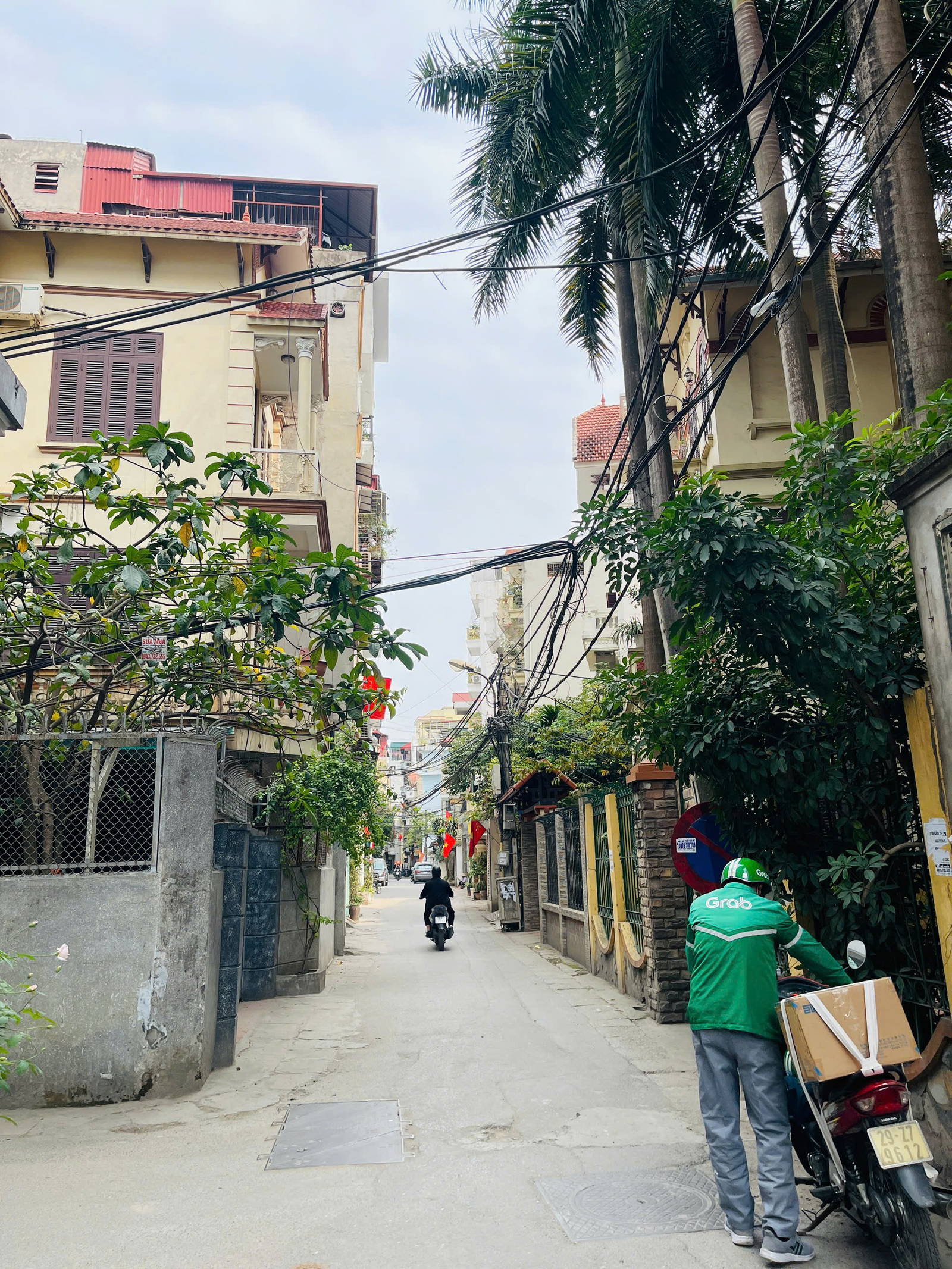 Bán Nhà Lạc Long Quân. Cầu Giấy. Ô Tô. DT 87m2. MT 5m. 7 Tầng. Giá 14,9 Tỷ. - Ảnh 1