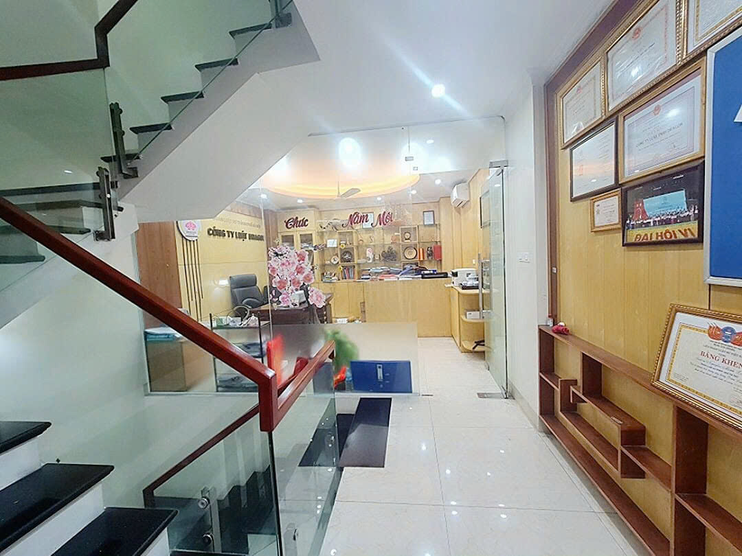 BÁN NHANH PHÂN LÔ CẦU GIẤY, ÔTÔ VÀO NHÀ, KINH DOANH ĐẮC ĐỊA, DT 54M2 GIÁ HƠN 15 TỶ - Ảnh 2