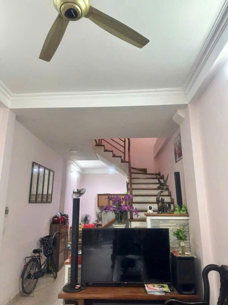 NHÀ DÂN XÂY CHẮC CHĂN PHỐ LỤA  VẠN PHÚC HÀ ĐÔNG DT 40M 3 TẦNG GIÁ HƠN 7 TỶ XÍU - Ảnh 3