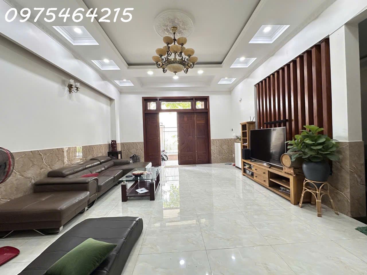 BÁN BIỆT THỰ VEN SÔNG LONG THUẬN VILLA RIVERSIDE – NGAY VINHOMES GRAND PARK QUẬN 9<br><br>Giá bán: Chỉ - Ảnh 1