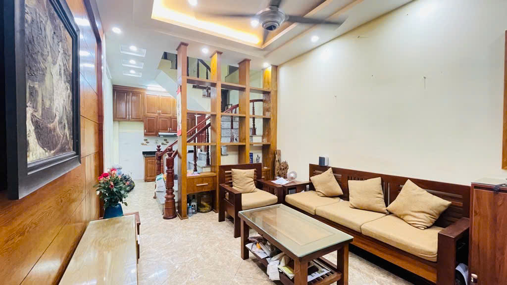 BÁN NHÀ CẦU GIẤY - DÂN XÂY TÂM HUYẾT - NHÀ ĐẸP Ở NGAY - NGÕ THÔNG GẦN Ô TÔ - 35M2X5T - 7,2 TỶ - Ảnh chính