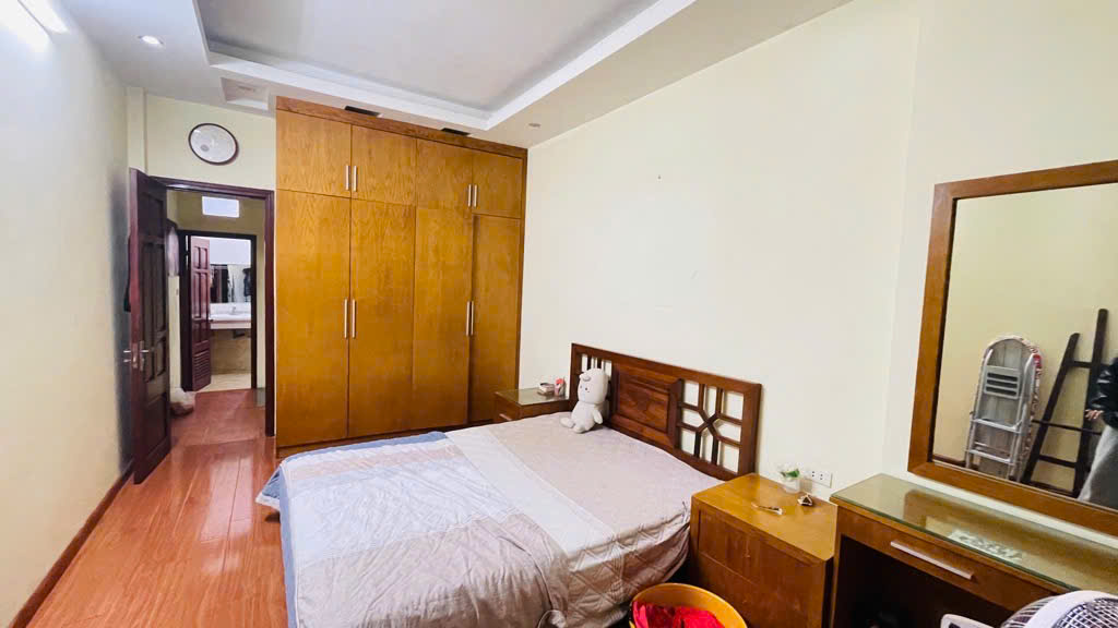 BÁN NHÀ CẦU GIẤY - DÂN XÂY TÂM HUYẾT - NHÀ ĐẸP Ở NGAY - NGÕ THÔNG GẦN Ô TÔ - 35M2X5T - 7,2 TỶ - Ảnh 2