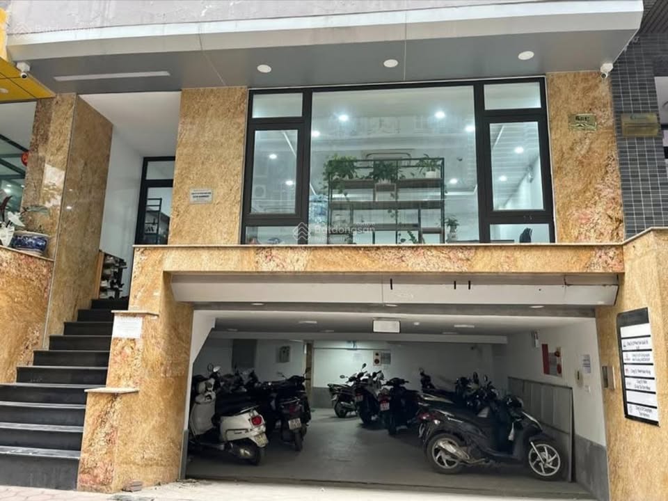 BÁN GẤP NHÀ MẶT PHỐ HOÀNG CẦU, VỈA HÈ KINH DOANH_DT 70M2, 7 TẦNG THANG MÁY, MT 6.5M, 40TỶ - Ảnh chính