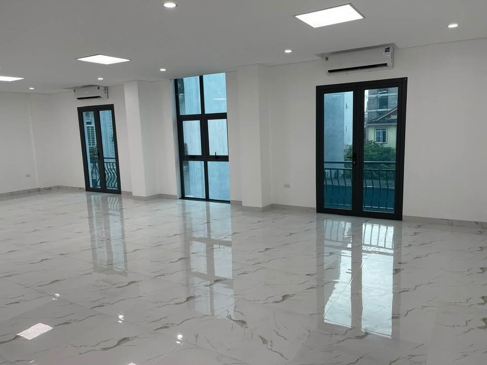 BÁN GẤP NHÀ MẶT PHỐ HOÀNG CẦU, VỈA HÈ KINH DOANH_DT 70M2, 7 TẦNG THANG MÁY, MT 6.5M, 40TỶ - Ảnh 2