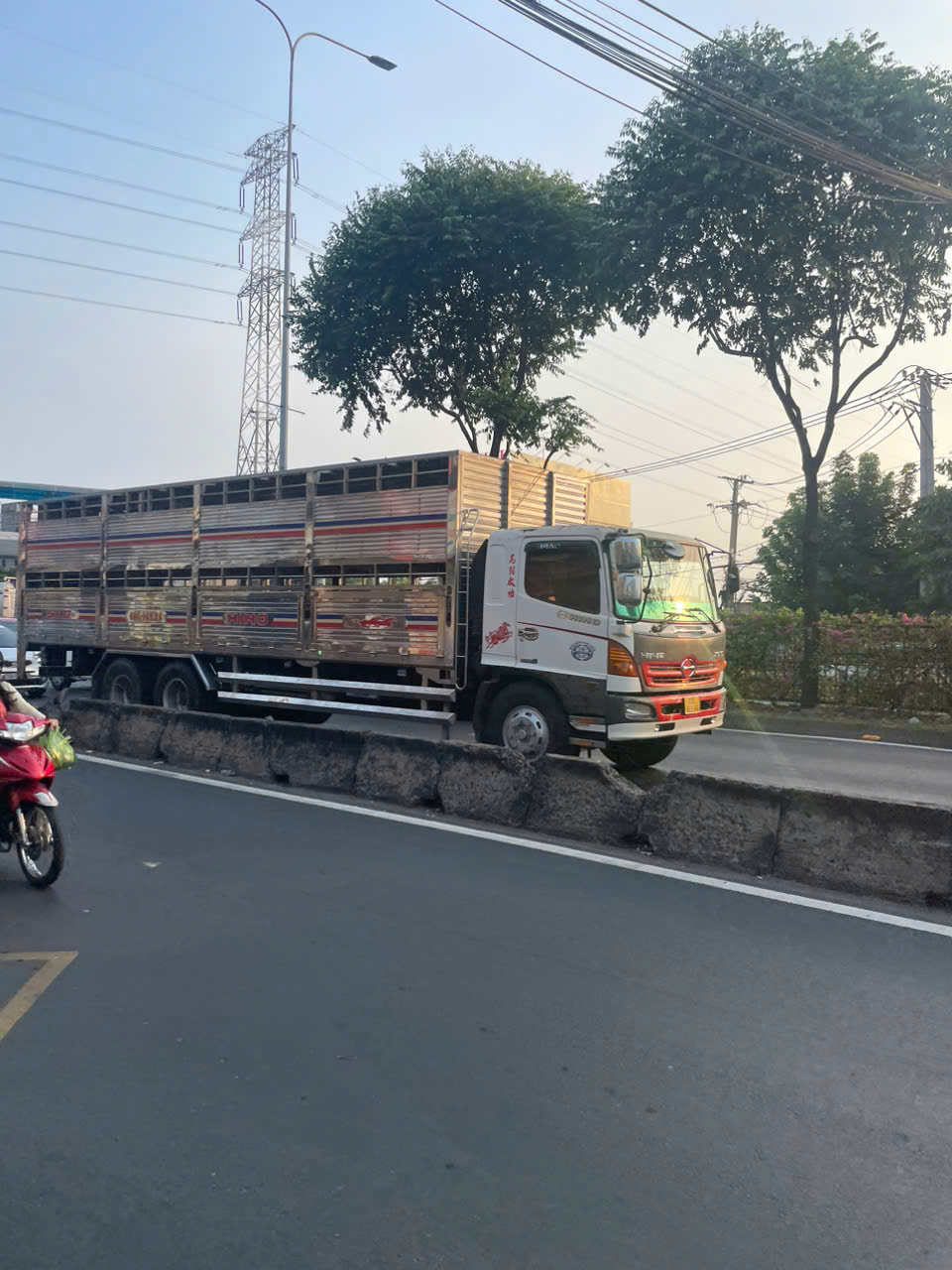 Bán nhà mặt tiền  3 tầng 8,5x23m giá 13,3 tỷ Đường Quốc Lộ 22 - Ảnh 2
