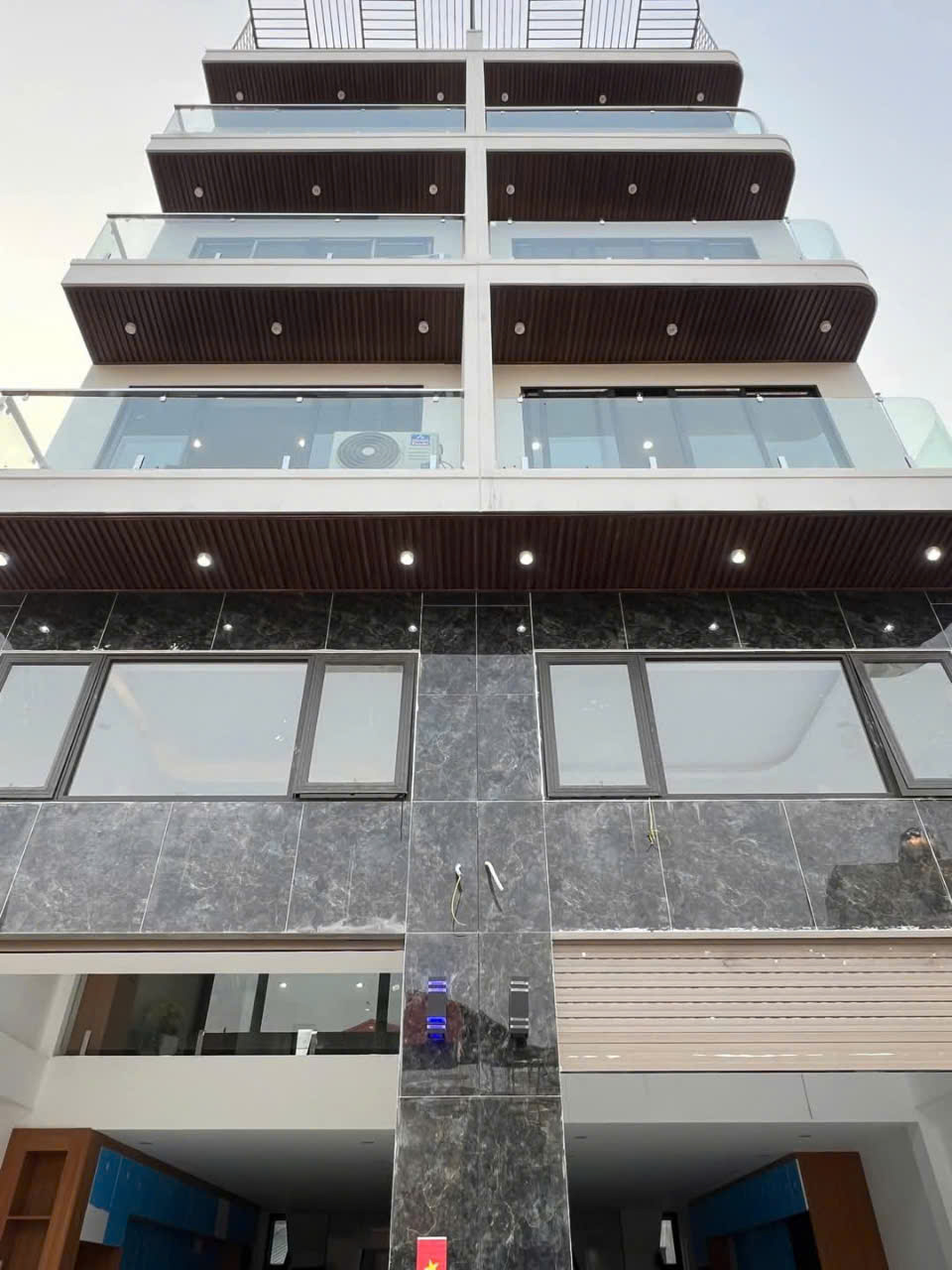 BÁN CĂN HỘ DÒNG TIỀN - PHẠM VĂN ĐỒNG - BẮC TỪ LIÊM - DT60M2 - 7 TẦNG - GIÁ 16,8 TỶ -  THANG MÁY - - Ảnh chính