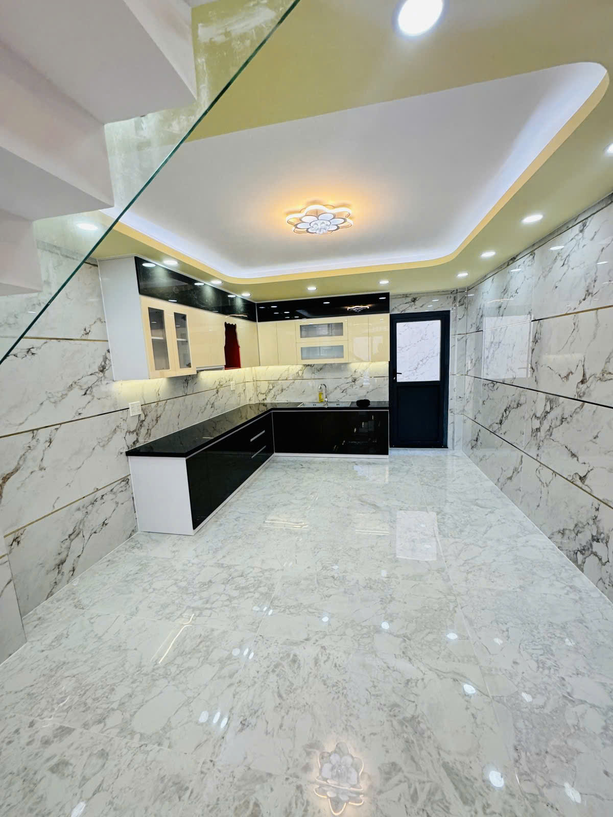 NHÀ MỚI GIÁP LÊ VĂN QUỚI - HẺM 5M XE HƠI - 54M2 - 4 TẦNG BTCT 4PN 4WC - CHỈ 6 TỶ - Ảnh 1