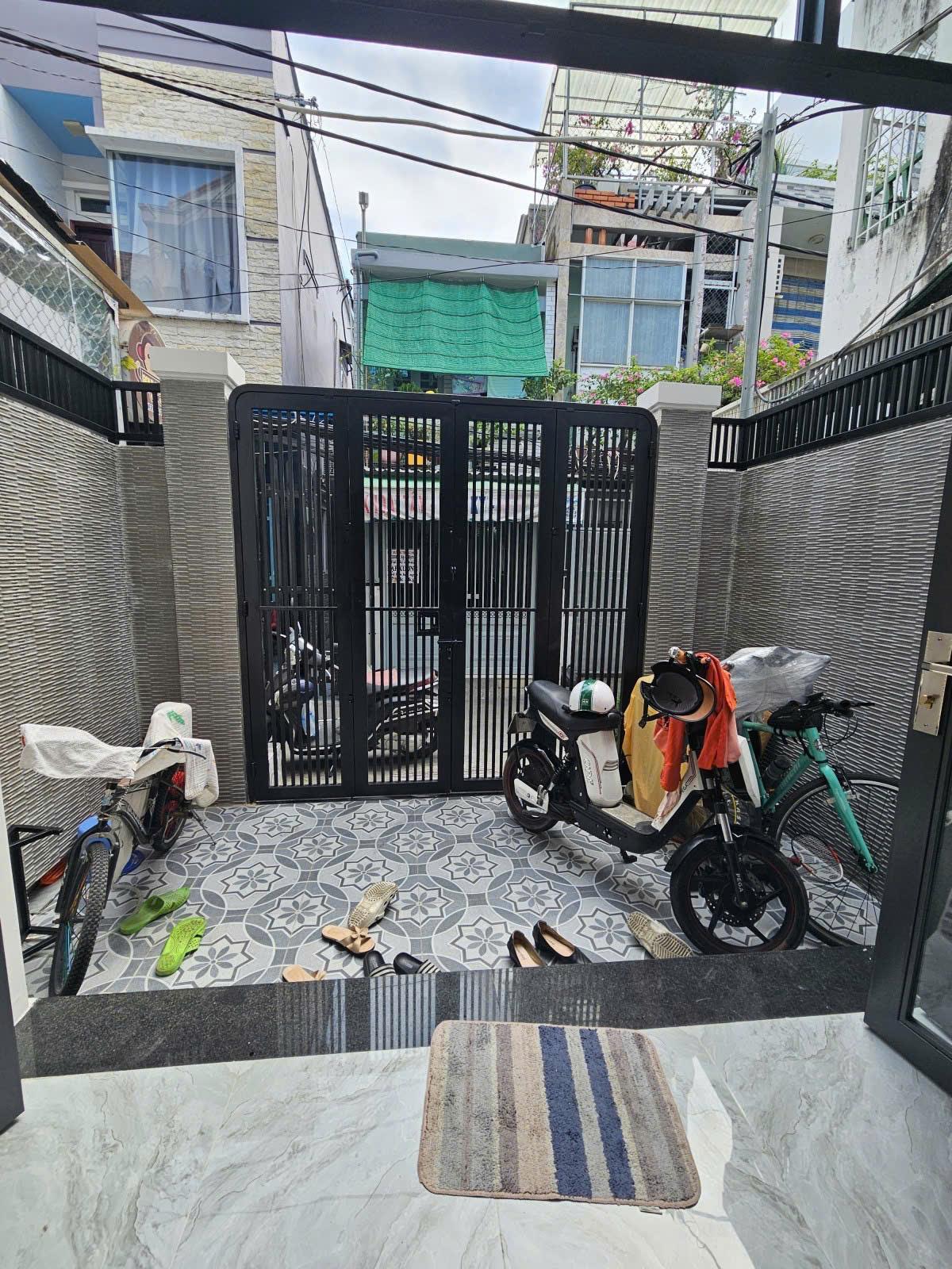 **SIÊU PHẨM Q4–Hẻm 4M-Cách Mặt Tiền Chỉ 2CĂN- 55M NGANG 3.8 Cực Hiếm–Nhỉnh 5Tỷ - Ảnh 4