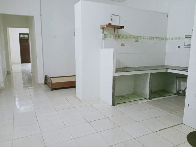 NHÀ 2 TẦNG, DT 130M2 - KIỆT ÔTÔ 5M, GẦN CHỢ HK, ĐH DUY TÂN, TT LIÊN CHIỂU - CHỈ 2.85 TỶ - Ảnh 3