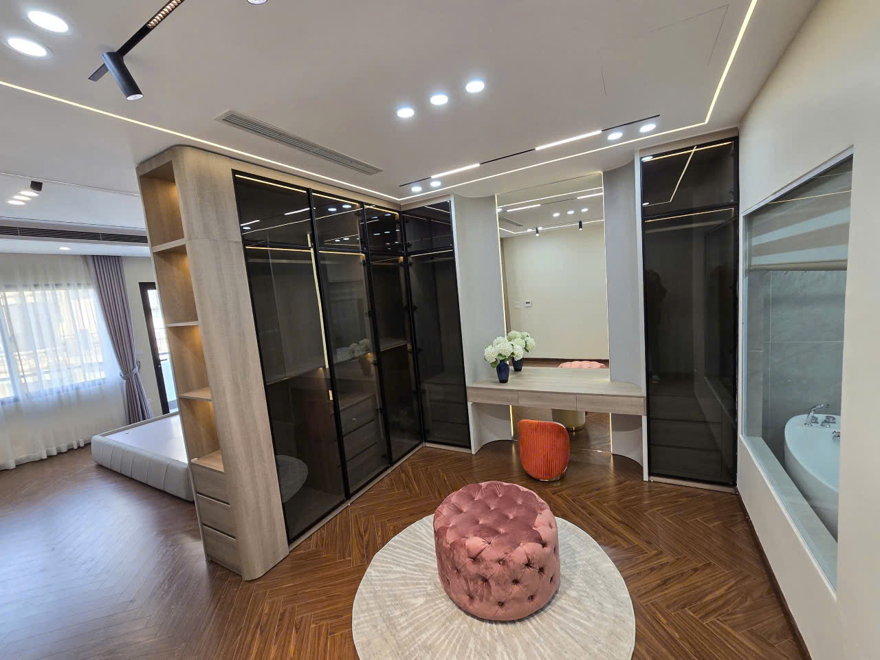 NHÀ ĐẸP - GIÁ TỐT - Vị Trí Đắc Địa Tại Đường Nguyễn Văn Cừ, Quận Long Biên, Thành phố Hà Nội - Ảnh 4