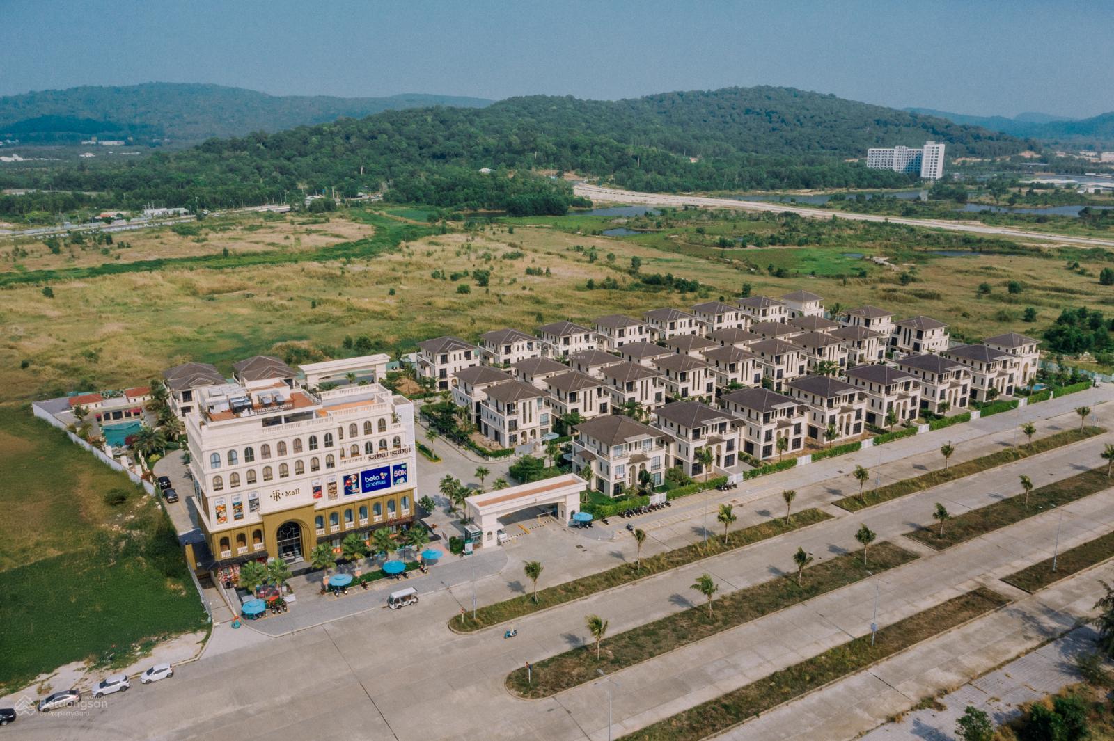 Thanh toán trước 5 tỷ sở hữu biệt thự biển Phú Quốc bàn giao full nội thất, đã vận hành 0939 439 474 - Ảnh chính