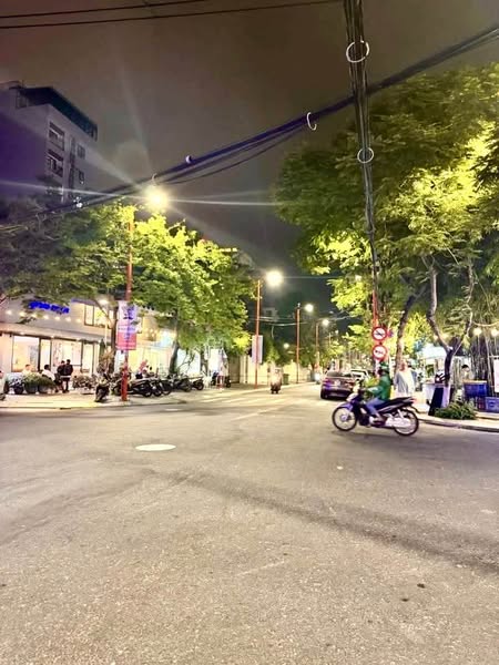 Nhà 2 tầng khu phố tây An Thượng - Giá chỉ 10 tỷ . - Ảnh 4