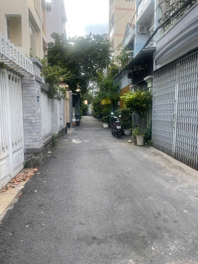 NHÀ ĐẸP NGUYỄN KIỆM GV - GẦN SÂN BAY - NHÀ MỚI 4 TẦNG - HẺM SẠCH ĐẸP VÀI BƯỚC RA HXH THÔNG - 66M² - CHỈ HƠN 6 TỶ - Ảnh chính