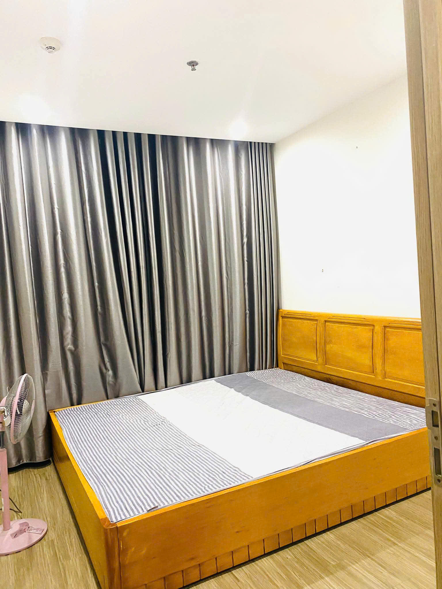 Cần bán nhanh căn hộ tầng 25 hướng đông nam toà s211 tại Vinhomes Oceanpark 1. - Ảnh 1