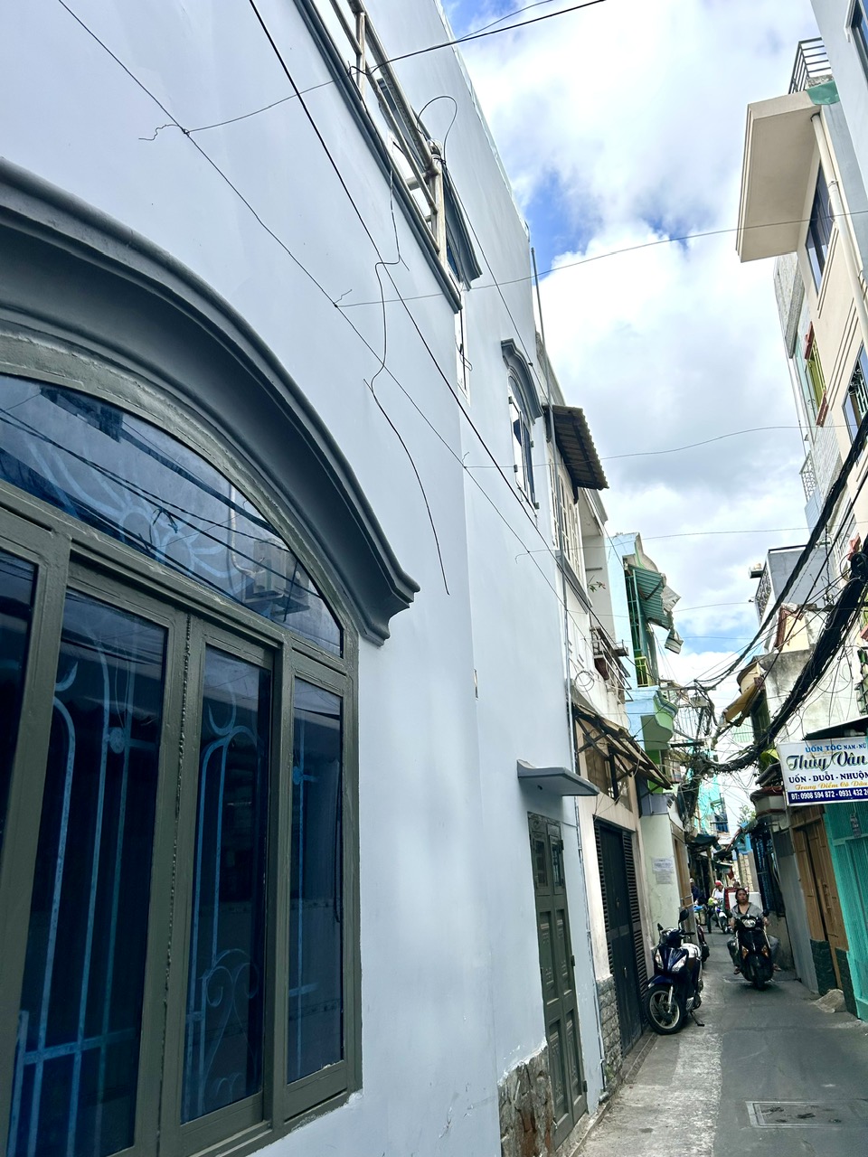 BÁN NAHF KHU VỰC SẦM UẤT- XE HƠI TỚI CỬA- THUẬN TIỆN ĐI LẠI MÀ GẦN TRƯỜNG HỌC VỚI CHỢ . - Ảnh 1