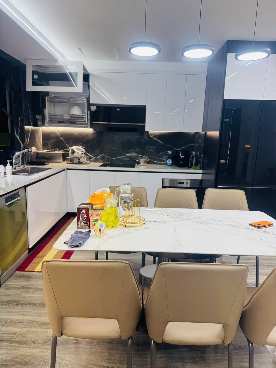 Siêu phẩm 3 ngủ 2 WC tòa Diamond Goldmark City DT 140m2  full nội thất long lanh mới tinh - Ảnh 1