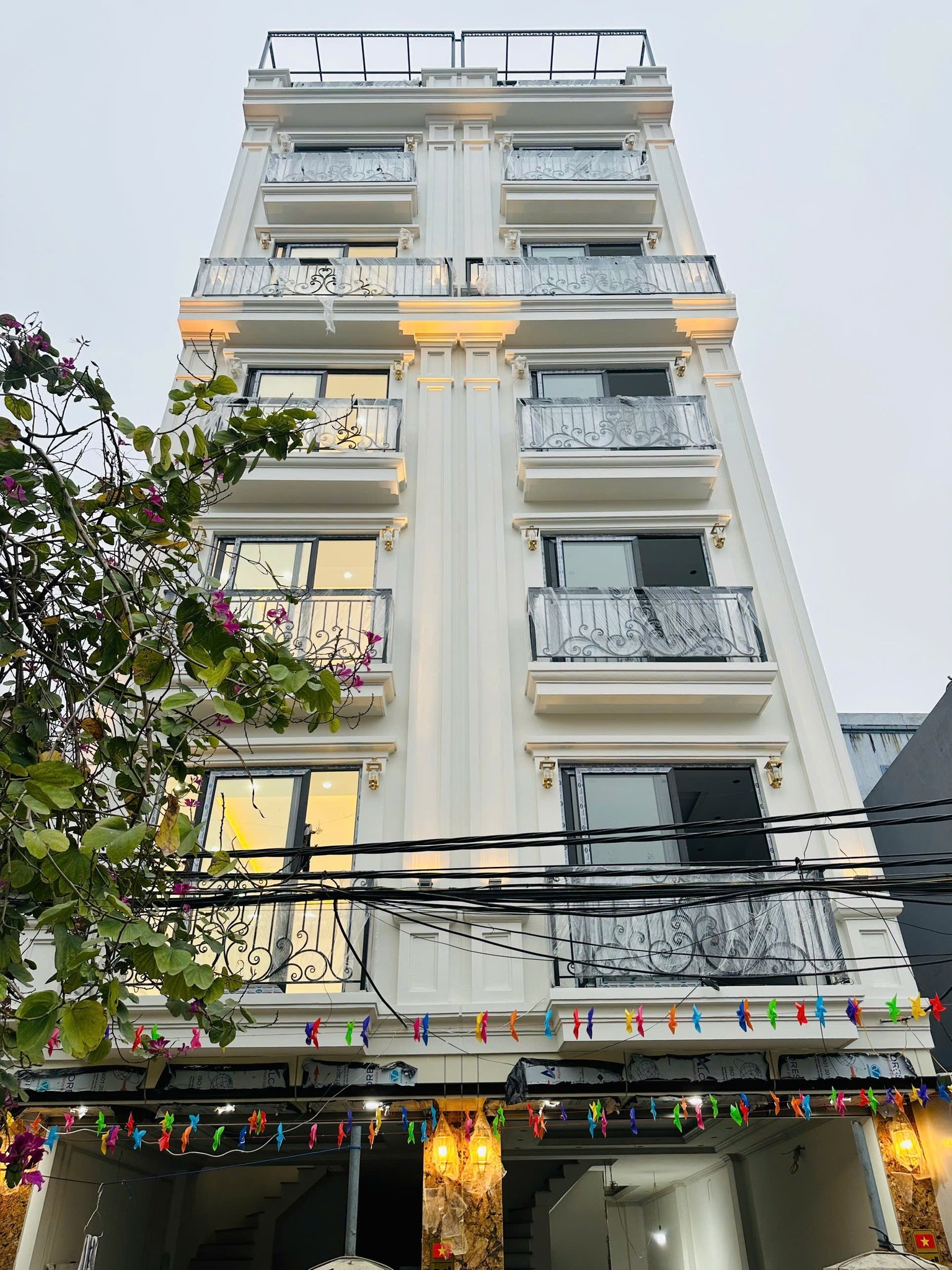 Bán nhà Phố Huế, 100m2, mặt tiền 8m, nhỉnh 60 tỷ, ô tô tránh, kinh doanh đỉnh - Ảnh chính