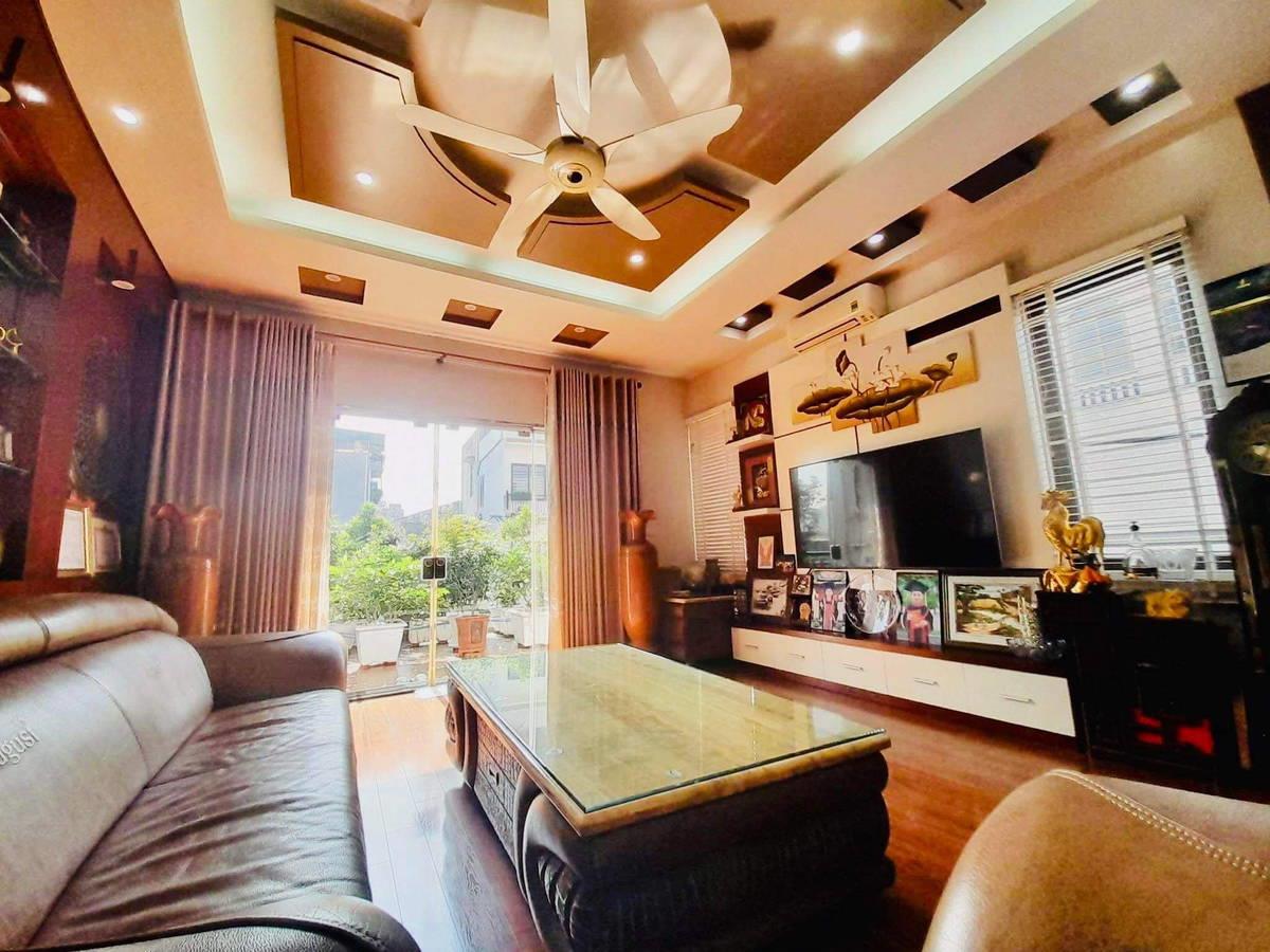 Bán nhà Hoàng Quốc Việt  Phân lô- otô tránh 2thoáng 68m 5tầng 17.5tỷ - Ảnh 1