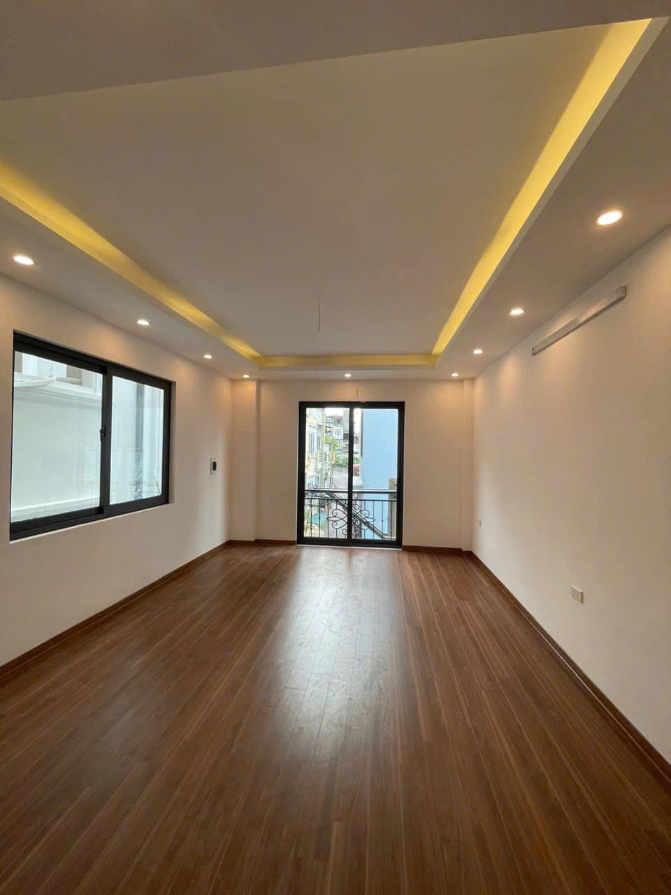 Căn hộchung cư South Tower Trần Thủ Độ 83m, tầng 15, mặt tiền 6m, 4.5 tỷ Hoàng Mai. - Ảnh 1