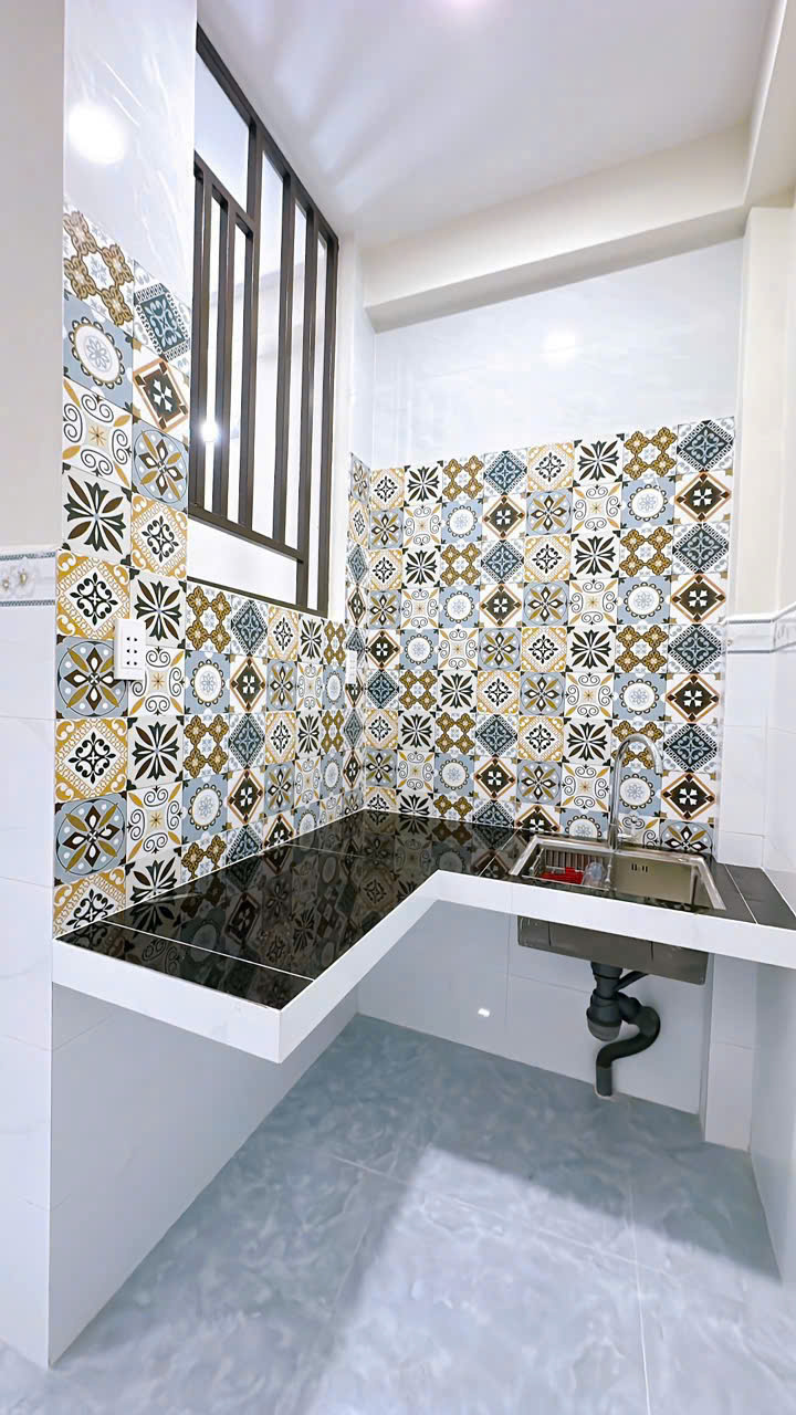 SÁT MẶT TIỀN TRUNG TÂM Q4 <br>DIỆN TÍCH ĐẤT  21 M2  ĐÚC BÊ TÔNG <br>CÓ 2 TỶ - Ảnh 1