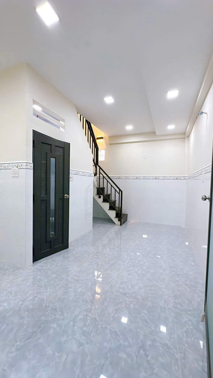 SÁT MẶT TIỀN TRUNG TÂM Q4 <br>DIỆN TÍCH ĐẤT  21 M2  ĐÚC BÊ TÔNG <br>CÓ 2 TỶ - Ảnh 3
