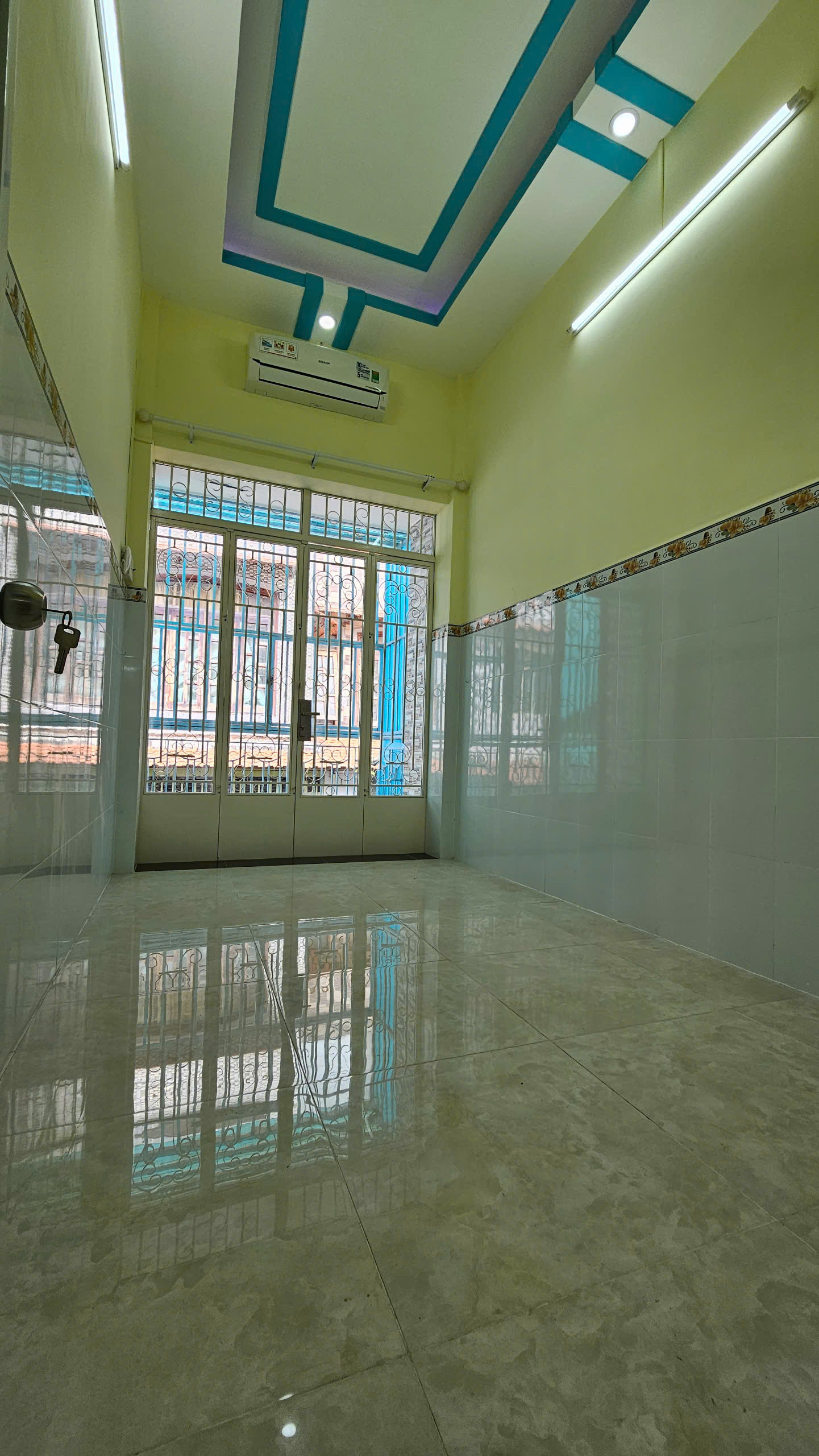 Cạnh Mặt tiền 15 m<br>TRUNG TÂM Q4 <br><br>DIỆN TÍCH ĐẤT 31,5 M2<br>HƠN 3 TỶ - Ảnh 3